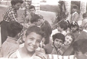 ילדים ב'גן העצמאות', חיפה   1 במאי 1957